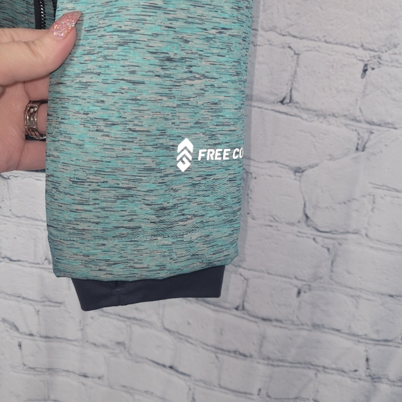 Free Country Size L Soft Shell Hooded Jacket - Picture 6 of 7